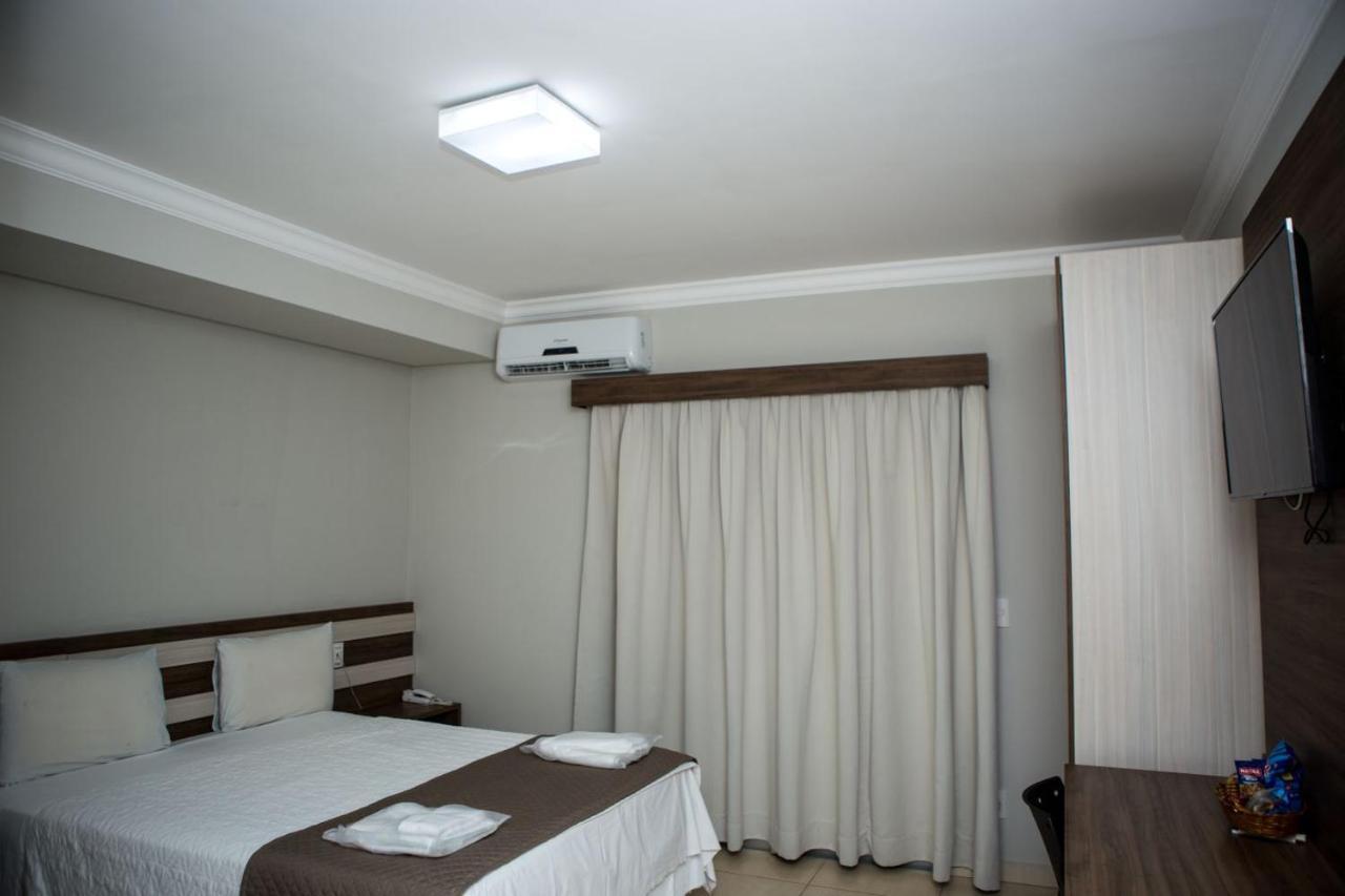 Hotel Avenida Joao Pinheiro Exteriér fotografie