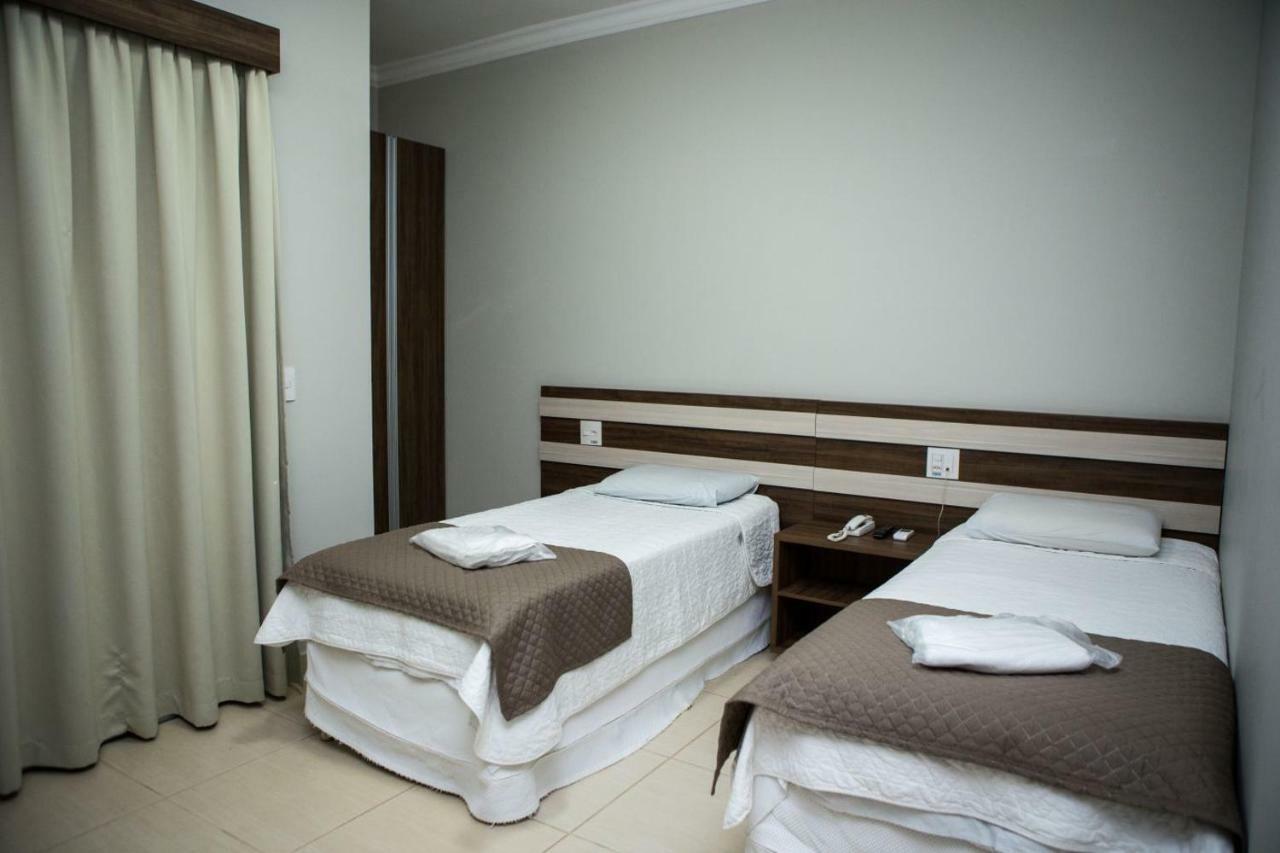 Hotel Avenida Joao Pinheiro Exteriér fotografie